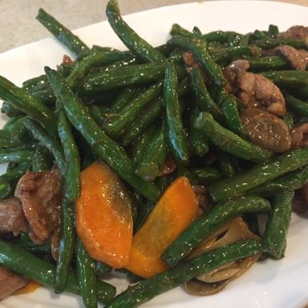 Golden BBQ Seafood Restaurant - Four Season Stir Fry Beans with Beef and Mushrooms. Perfect balance between veggies/meat and it was delicious. - Cantonese Near Me - Rotorua, BOP