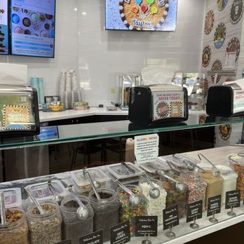 Marble Slab Creamery - Toppings - Ice Cream & Frozen Yogurt Near Me - Houston, Texas Marble Slab Creamery - Toppings - Ice Cream & Frozen Yogurt Near Me - Houston, Texas