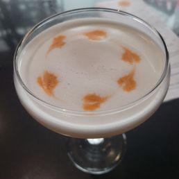 Pom pom pisco sour! Pom pom pisco sour!
