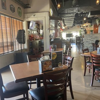 Bubba’s Bones & Brews - Inside - Gastropubs Near Me - Cathedral City, California