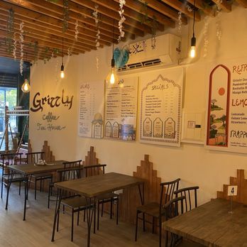 Grizzly Coffee - Interior - Cafes Near Me - Brooklyn, New York