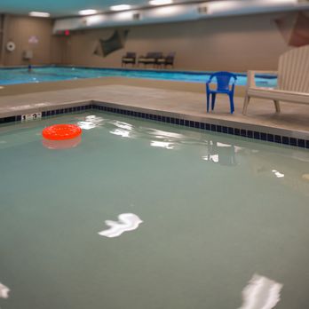 Tamarack Resort - Indoor Pool - Resorts Near Me - Wisconsin Dells, Wisconsin Tamarack Resort - Indoor Pool - Resorts Near Me - Wisconsin Dells, Wisconsin