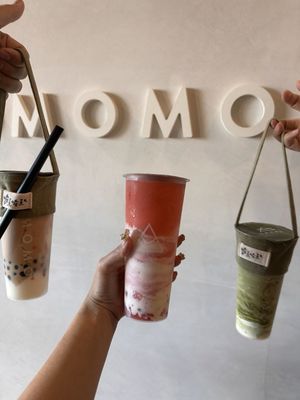 OMOMO TEA SHOPPE by null