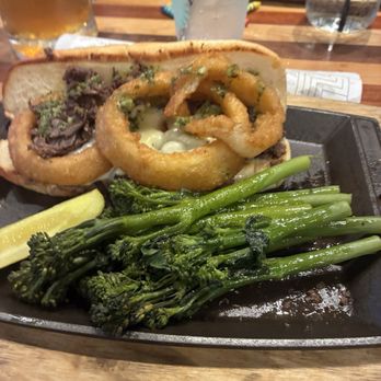 Alligient Stadium - Steak smashed with broccoli - Sports Bars Near Me - Charlotte Harbor, Florida