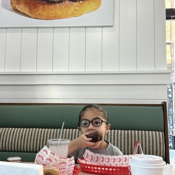 Hero Doughnuts & Buns - Chocolate on chocolate was excellent - Burgers Near Me - Charleston, South Carolina Hero Doughnuts & Buns - Chocolate on chocolate was excellent - Burgers Near Me - Charleston, South Carolina