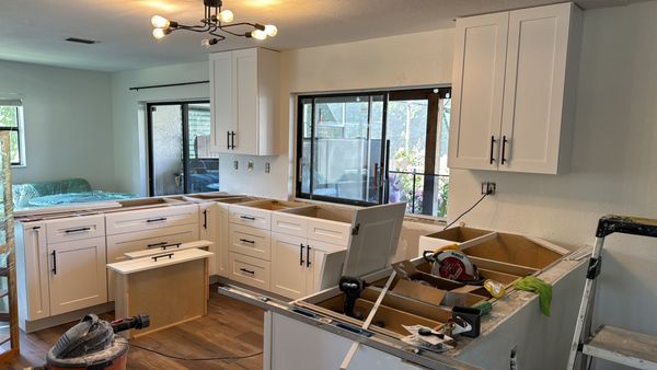 SOS General Service Logo