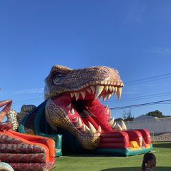 Cape Cod Inflatable Park - Inflatable dinosaur slide