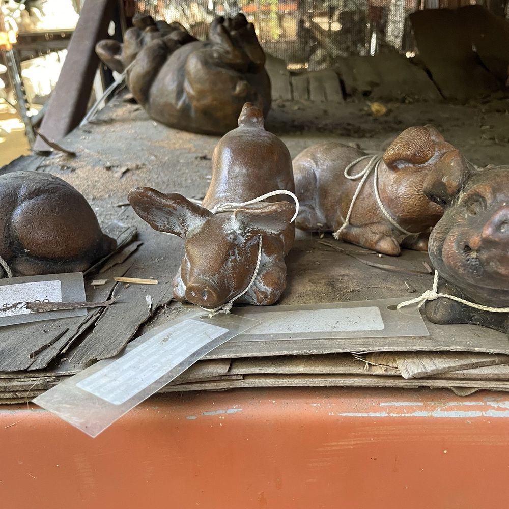 Statues Statues