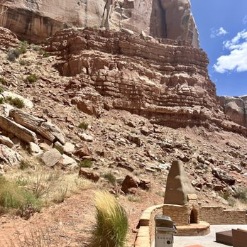 Cedar Shack Cafe - Room views - Cafes Near Me - Bluff, Utah
