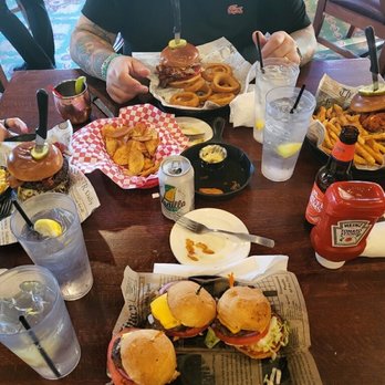 Pbody's - Burgers Near Me - Clarksville, Tennessee