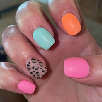 Embellish Nail Spa - Nail Salons Near Me - Derby, Kansas Embellish Nail Spa - Nail Salons Near Me - Derby, Kansas