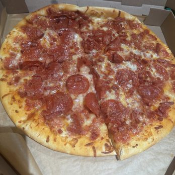 7-Eleven - Pepperoni whole pie pizza - Convenience Stores Near Me - New York, New York 7-Eleven - Pepperoni whole pie pizza - Convenience Stores Near Me - New York, New York