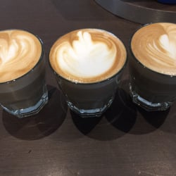 Blue Bay Cafe - Three little friends are we.,