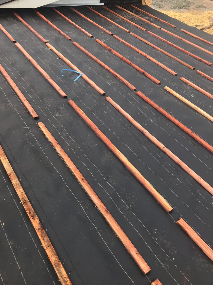 Slide of Alvaro's Roofing