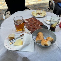 Columbus - Manchego and salami