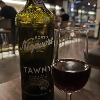 Francie - Port - Italian Near Me - Brooklyn, New York