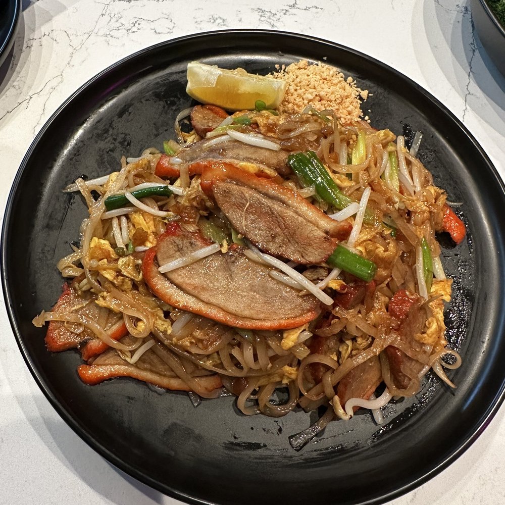 Linjee Thai - Pad Thai Noodles with Duck - Thai Near Me - Alexandria, Virginia Linjee Thai - Pad Thai Noodles with Duck - Thai Near Me - Alexandria, Virginia