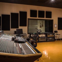 Evermore Sound - Pics of our Recording Studio The Neve Room.