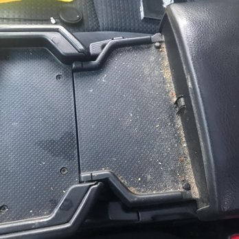 On Point Mobile Detailing - Dirty console after service - Auto Detailing Near Me On Point Mobile Detailing - Dirty console after service - Auto Detailing Near Me