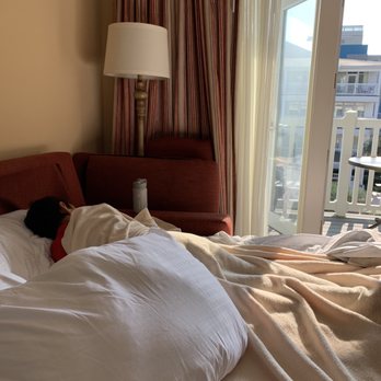 Turtle Cay Resort - Pull out couch in the living room. Big enough for 2 adults. - Hotels Near Me - Virginia Beach, Virginia Turtle Cay Resort - Pull out couch in the living room. Big enough for 2 adults. - Hotels Near Me - Virginia Beach, Virginia