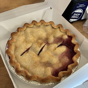 Ahlemeyer Farms Old Time Bakery - Bumbleberry - Bakeries Near Me - Columbus, Indiana