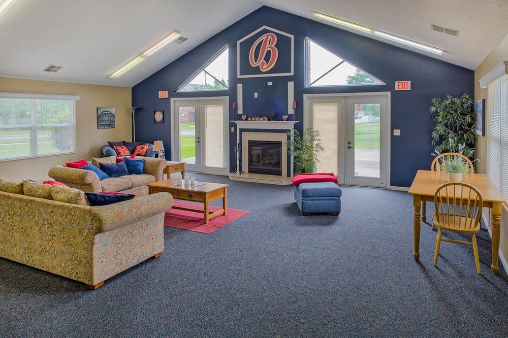 THE RESIDENCES AT BELLEVILLE PARK Request Information 4940 Belleville Cir, South Bend