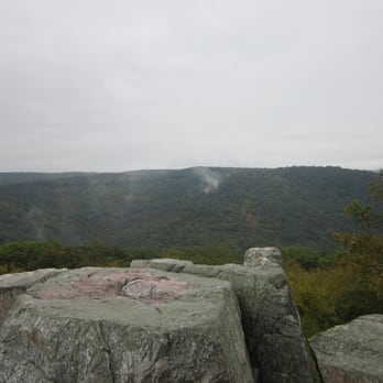Catoctin Mountain Park - View from Chimney Rock - Parks Near Me - Thurmont, Maryland Catoctin Mountain Park - View from Chimney Rock - Parks Near Me - Thurmont, Maryland