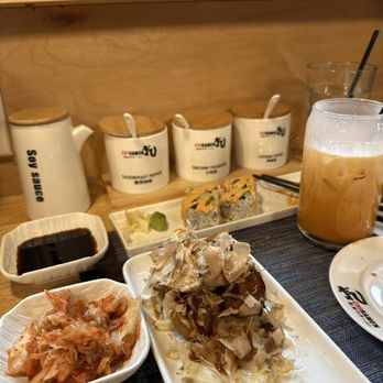 Chiramen - Tuna Avocado sushi Takoyaki Octopus Ball - Ramen Near Me - Long Beach, New York Chiramen - Tuna Avocado sushi Takoyaki Octopus Ball - Ramen Near Me - Long Beach, New York
