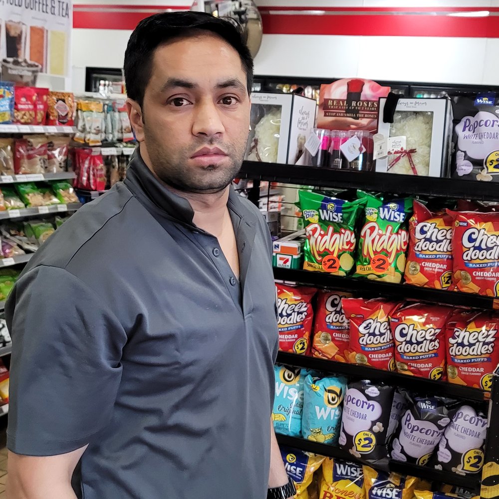 7-Eleven - The Manager. Where is your mask???? - Convenience Stores Near Me - Hempstead, New York