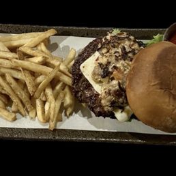 Rayza's Burger - don't sleep on this menu item!