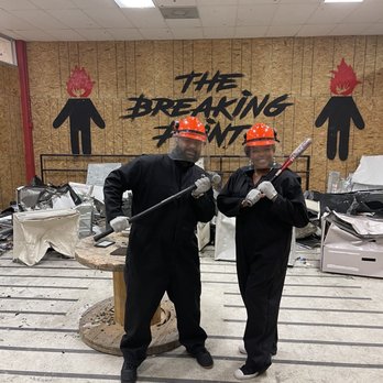 Lonestar Rage & Entertainment - Axe Throwing Near Me - Austin, Texas Lonestar Rage & Entertainment - Axe Throwing Near Me - Austin, Texas