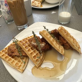 Cheeky's - Chicken and waffle - Breakfast & Brunch Near Me - Palm Springs, California