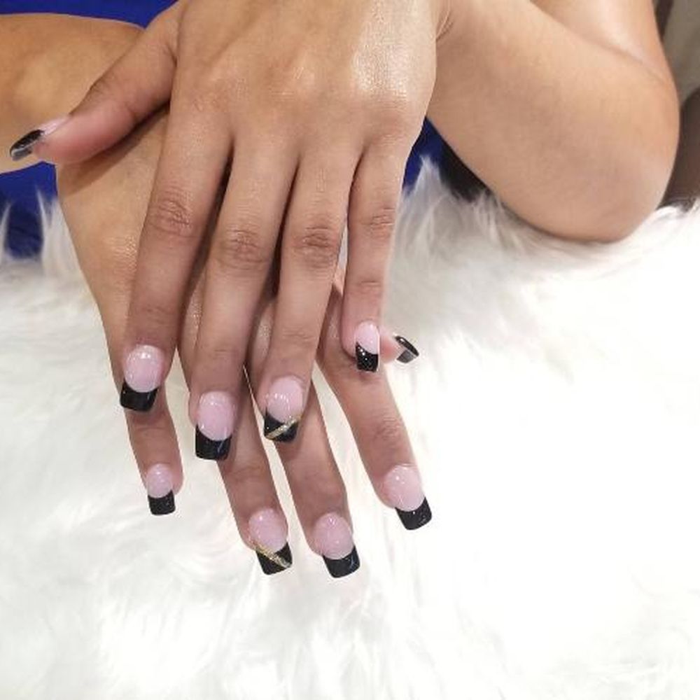 Next-gen, design. French mani