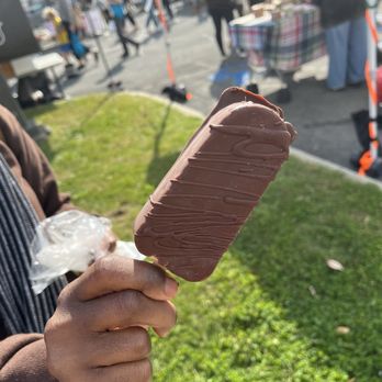 Beacon Farmers Market - Vegan ice cream bar - Farmers Market Near Me - Beacon, New York Beacon Farmers Market - Vegan ice cream bar - Farmers Market Near Me - Beacon, New York