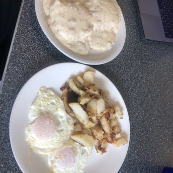 Lester's Diner - Biscuit and gravy eggs and home fried - Diners Near Me - Sunrise, Florida