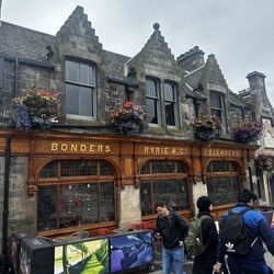 Ryrie's Bar