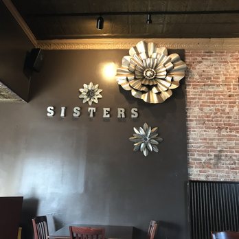 Sisters Thai Cafe - Thai Near Me - Rockford, Illinois