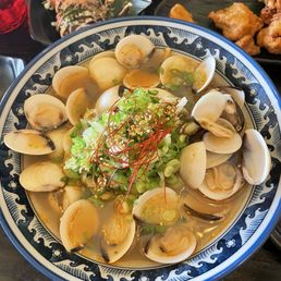 Clam ramen