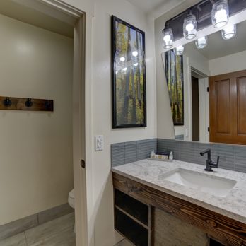 The Gonzo Inn - Upgraded Bathrooms - Hotels Near Me - Moab, Utah The Gonzo Inn - Upgraded Bathrooms - Hotels Near Me - Moab, Utah