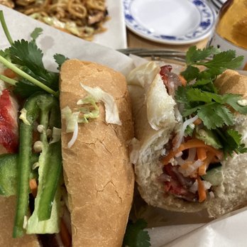 Viet Noodles Xpress - Bánh mì sandwich char Bm4. Vietnamese Charsui BBQ Pork Sandwich - Vietnamese Near Me - Modesto, California Viet Noodles Xpress - Bánh mì sandwich char Bm4. Vietnamese Charsui BBQ Pork Sandwich - Vietnamese Near Me - Modesto, California