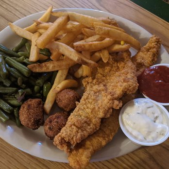 Blake's Cafe - Catfish, very ummy and can't beat it for $13! - Burgers Near Me - Luling, Texas
