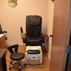 Rustic Roos Salon