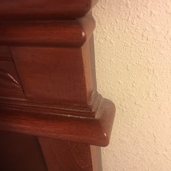 Quality Inn & Suites - Dust on headboards - Hotels Near Me - Sioux City, Iowa