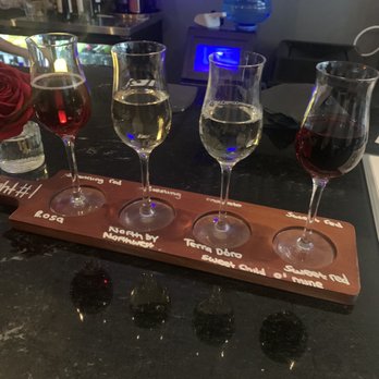 Wine 210 - Flight #1 - Wine Bars Near Me - San Antonio, Texas