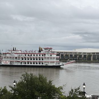 River Street Inn - View from room patio - Hotels Near Me - Savannah, Georgia River Street Inn - View from room patio - Hotels Near Me - Savannah, Georgia