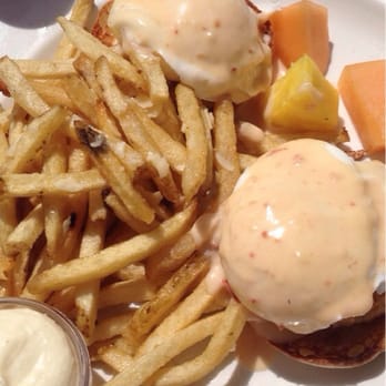 Cafe Jolie - crab cake Benedict - Breakfast & Brunch Near Me - Alameda, California