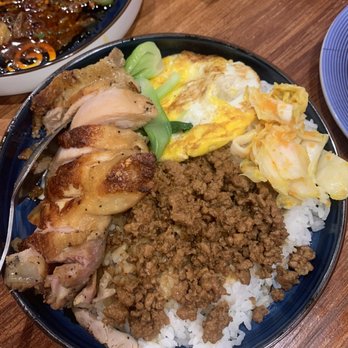 Yu Noodles - R4. Chicken Leg over Rice with Poached Egg - Chinese Near Me - Fairfax, Virginia Yu Noodles - R4. Chicken Leg over Rice with Poached Egg - Chinese Near Me - Fairfax, Virginia