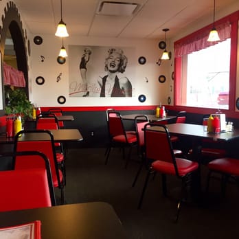 Chill Grill - 50's diner feel. - American Near Me - Rock Springs, Wyoming Chill Grill - 50's diner feel. - American Near Me - Rock Springs, Wyoming