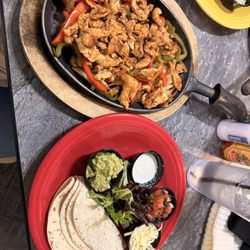 Sunset Cantina - Grilled chicken fajitas