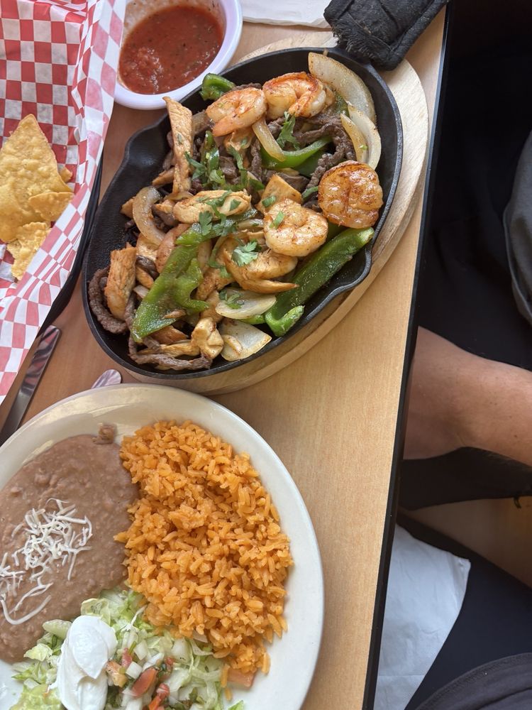 Jalapenos Mexican Cuisine & Bar